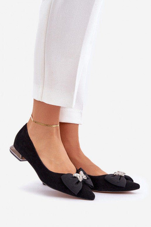 Style élégant Ballerines en daim Féminin avec des rubans Laura Messi 2893 couleur noire Style élégant Ballerines en daim Féminin avec des rubans Laura Messi 2893 couleur noire