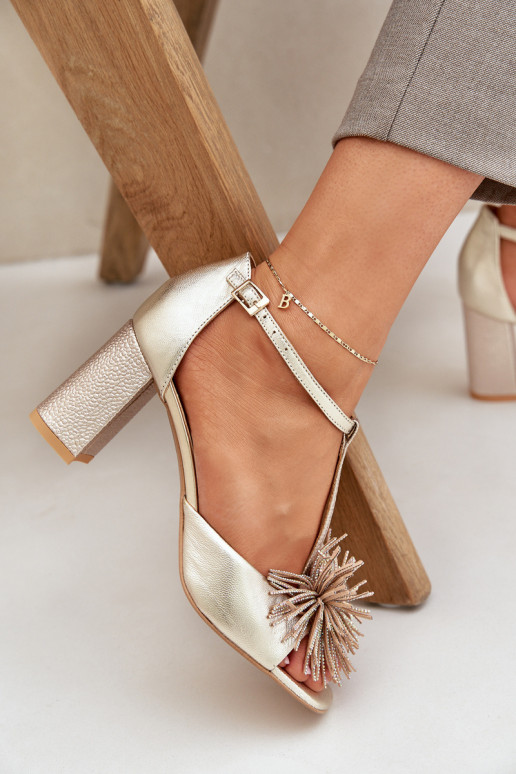 des sandales Peau avec des talons avec des ornements Laura Messi 2758 couleur dorée des sandales Peau avec des talons avec des ornements Laura Messi 2758 couleur dorée