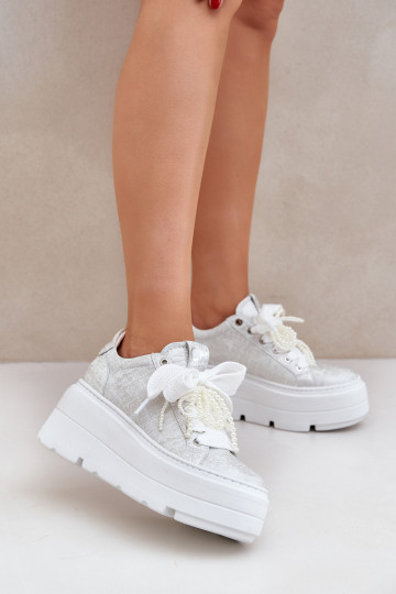 Peau Chaussures modèle baskets avec une plateforme CheBello 4658 couleur argent 2