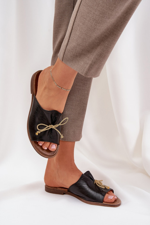 Peau isocèle Style élégant Chaussons avec des rubans LeÀski 3572 couleur noire Peau isocèle Style élégant Chaussons avec des rubans LeÀski 3572 couleur noire