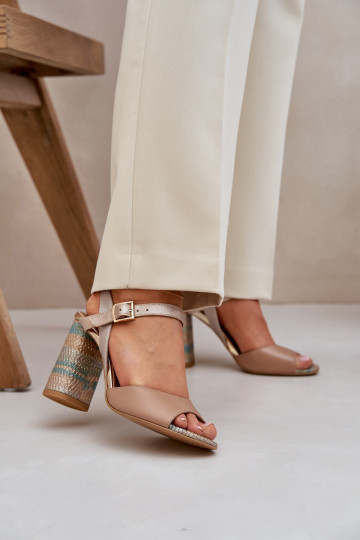 Peau Style élégant des sandales avec des talons Laura Messi 2136 beige