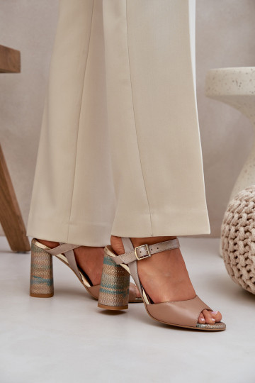 Peau Style élégant des sandales avec des talons Laura Messi 2136 beige 2
