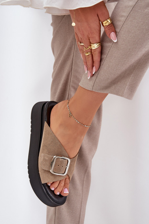 Chaussons femme en daim avec boucles avec une plateforme Zazoo 3019 beige Chaussons femme en daim avec boucles avec une plateforme Zazoo 3019 beige