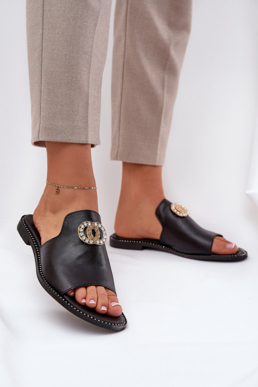 Style élégant Pantoufles en cuir Féminin avec des ornements Zazoo 3008 couleur noire Style élégant Pantoufles en cuir Féminin avec des ornements Zazoo 3008 couleur noire