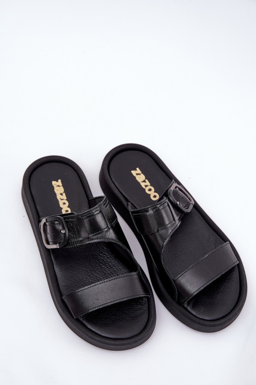 Pantoufles en cuir Féminin avec une plateforme Zazoo 3024 couleur noire Pantoufles en cuir Féminin avec une plateforme Zazoo 3024 couleur noire