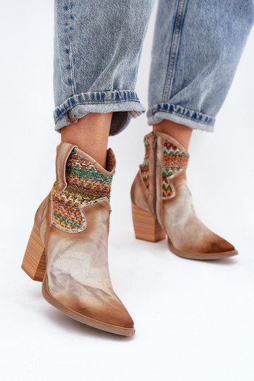 Bottines en cuir style cowboy avec talons décorées d'un motif tressé Tai turiciejka 06810-29 de différentes couleurs 2