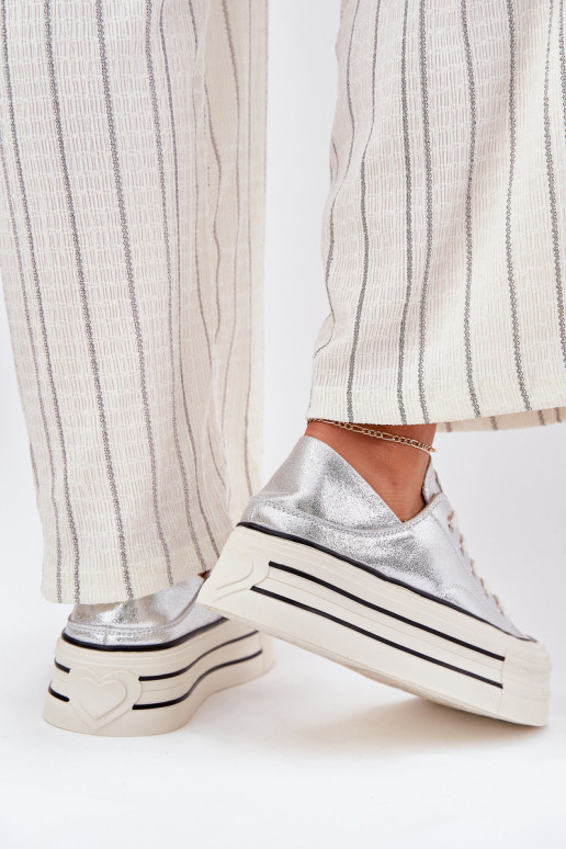 Peau Chaussures de loisirs avec une plateforme GOE RR2N4108 couleur argent Peau Chaussures de loisirs avec une plateforme GOE RR2N4108 couleur argent