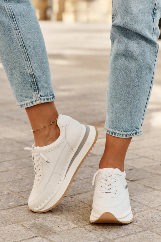 Peau Chaussures modèle baskets Féminin avec une plateforme Big Star RR274A333 couleur blanche Peau Chaussures modèle baskets Féminin avec une plateforme Big Star RR274A333 couleur blanche