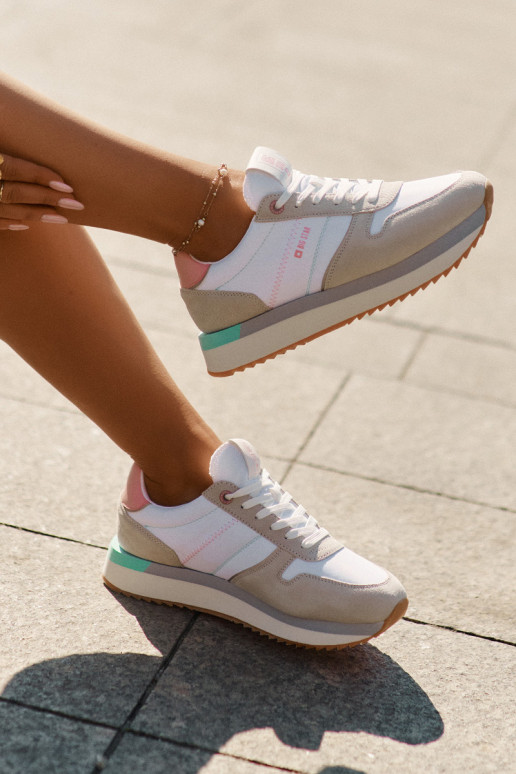 en daim Chaussures modèle baskets Féminin Big Star RR274A047 HI-POLY SYSTEM beige-couleur blanche en daim Chaussures modèle baskets Féminin Big Star RR274A047 HI-POLY SYSTEM beige-couleur blanche