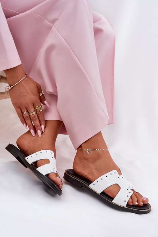 Zazoo 40326 avec effet vernis Féminin Chaussons Avec découpes décoratives couleur blanche Zazoo 40326 avec effet vernis Féminin Chaussons Avec découpes décoratives couleur blanche