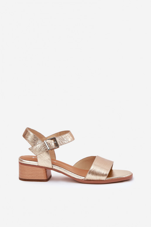 Sandales pour femmes Féminin avec des talons Il fautciejka N6802-25 couleur dorée