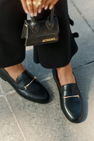 Peau chaussures mocassins pour femmes Il fautciejka K6809-01 couleur noire