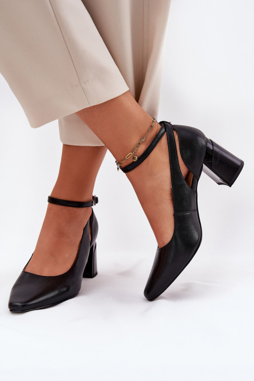 Peau Chaussures avec des talons Il fautciejka K6816-01 couleur noire