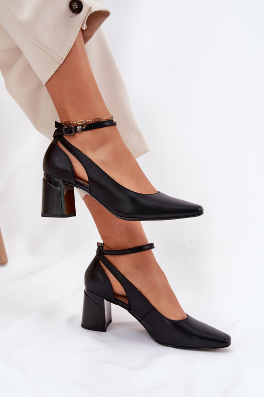 Peau Chaussures avec des talons Il fautciejka K6816-01 couleur noire