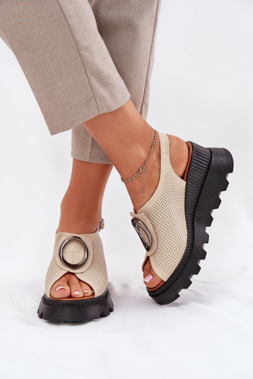 Sandales pour femmes Féminin Sur un coin avec des ornements Artiker 56C0111 beige Sandales pour femmes Féminin Sur un coin avec des ornements Artiker 56C0111 beige