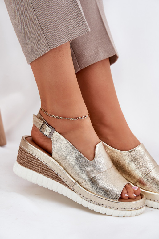 Sandales pour femmes Peau Sur un coin Artiker 56C0920 couleur dorée