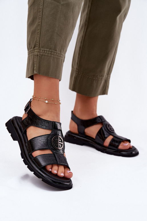 Sandales pour femmes Féminin avec effet vernis Avec des décorations Detalem Artiker 56C0691 couleur noire