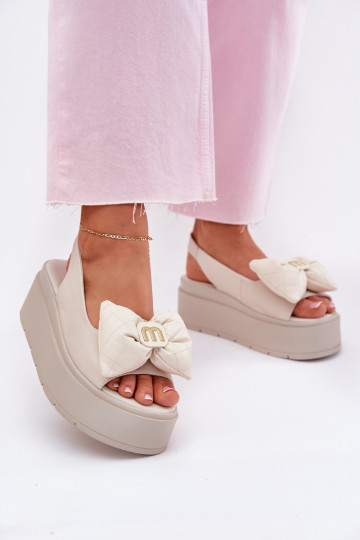 Sandales pour femmes Féminin avec une plateforme avec des rubans CheBello 4641 beige