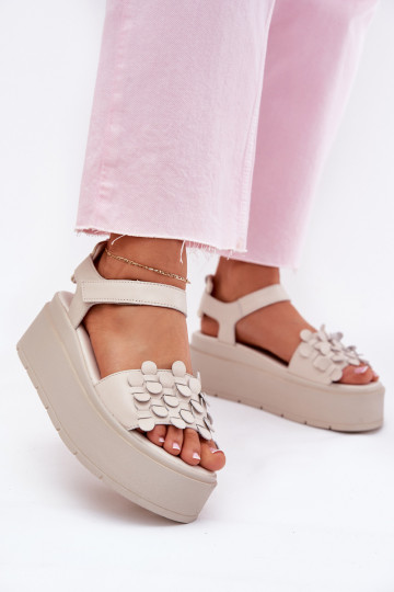 Sandales pour femmes Féminin avec une plateforme CheBello 4701 beige 2