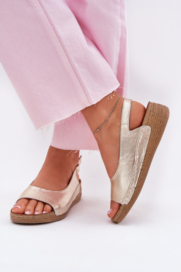 Sandales pour femmes Féminin Sur un coin Il fautciejka L7069 -25 couleur dorée 2