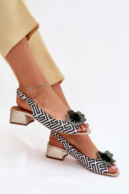 Sandales pour femmes Féminin Klocke Avec des décorations Une fleur Laura Messi 2973 Blanc-couleur noire