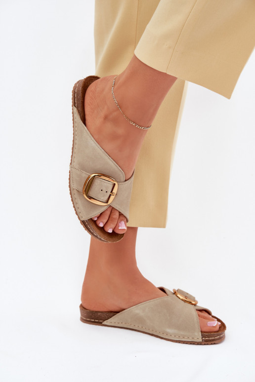 Pantoufles en cuir avec boucles dorées Il fautciejka 07000-22 PistacjoÀe Pantoufles en cuir avec boucles dorées Il fautciejka 07000-22 PistacjoÀe