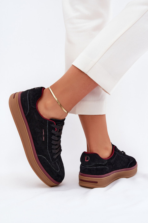 en daim Féminin Chaussures modèle baskets Daniel Lopez Just Dare SS2D4006 couleur noire en daim Féminin Chaussures modèle baskets Daniel Lopez Just Dare SS2D4006 couleur noire