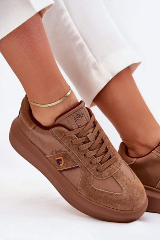 Peau Féminin Chaussures modèle baskets avec une plateforme Daniel Lopez Just Dare SS2D4005 marron Peau Féminin Chaussures modèle baskets avec une plateforme Daniel Lopez Just Dare SS2D4005 marron