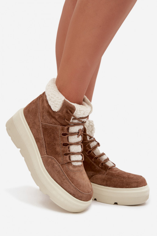 en daim Bottes de neige Féminin avec échauffement avec une plateforme Vinceza 95354 marron en daim Bottes de neige Féminin avec échauffement avec une plateforme Vinceza 95354 marron