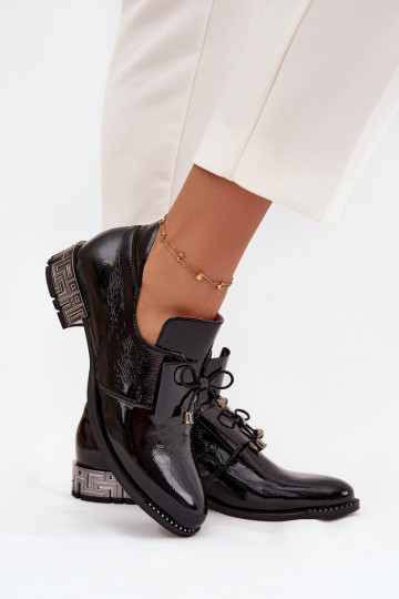 avec effet vernis chaussures Féminin Sur un talon bas avec des rubans Zazoo 1399 couleur noire