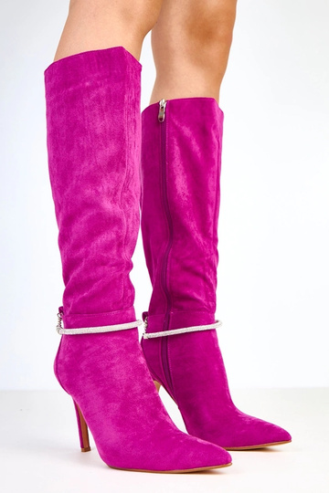 Bottes violettes en daim avec chaîne décorative, à talons Skye