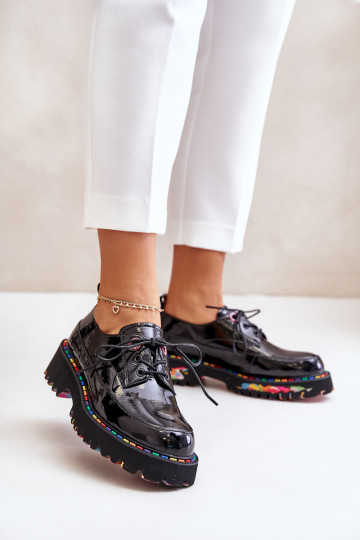 avec effet vernis chaussures Féminin avec des lacets Artiker 55C0497 couleur noire 2