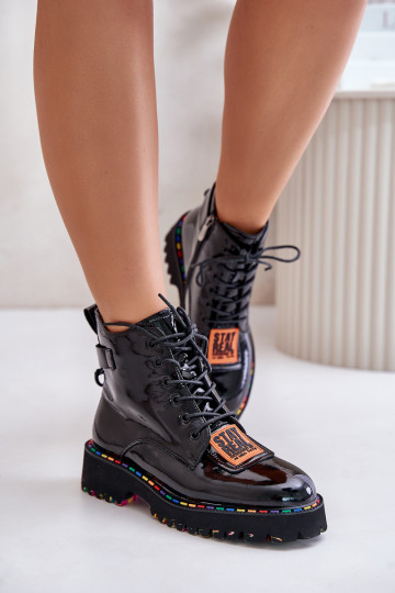 avec effet vernis Bottes chaussures Féminin Au Château Peau Artiker 55C0517 couleur noire