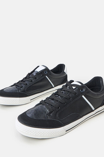 Baskets noires pour hommes avec détails blancs William