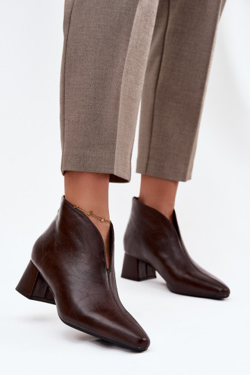 Bottines pour femmes en chocolat avec talons en cuir écologique Rylina 2