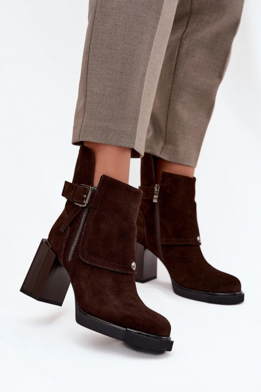 Bottines en daim naturel avec talons et boucles, Vinceza 91152, couleur chocolat