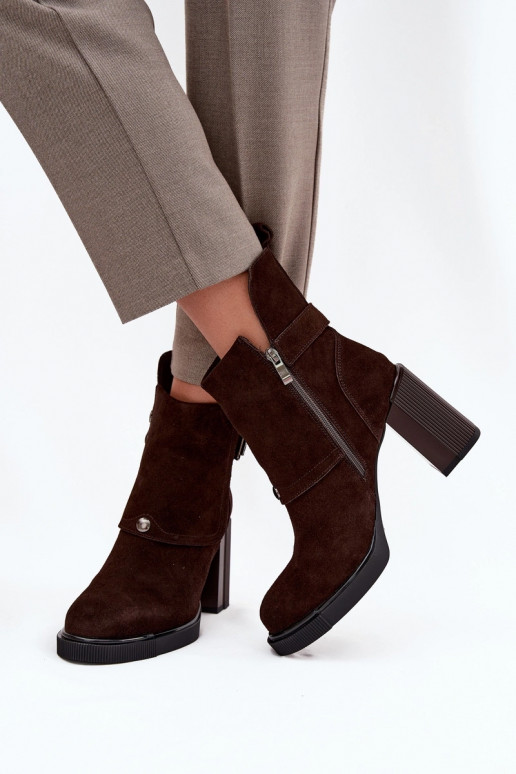 Bottines en daim naturel avec talons et boucles, Vinceza 91152, couleur chocolat