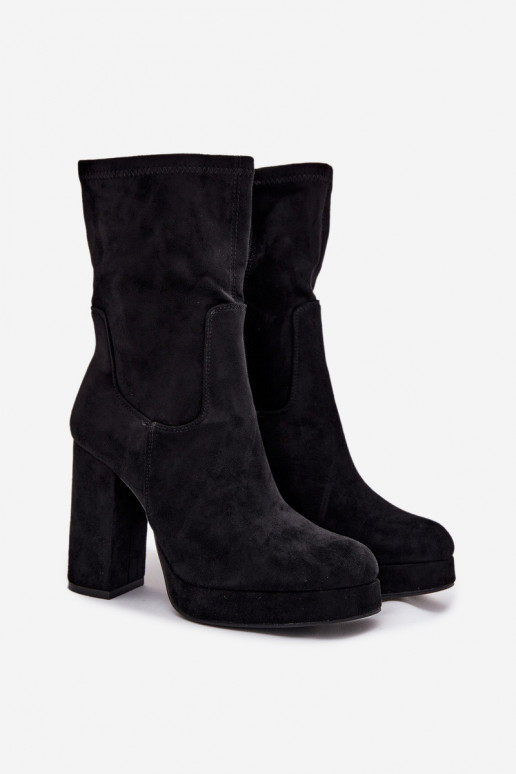 Bottes pour femmesen daim écologiqueu couleur noire Carolina Bottes pour femmesen daim écologiqueu couleur noire Carolina