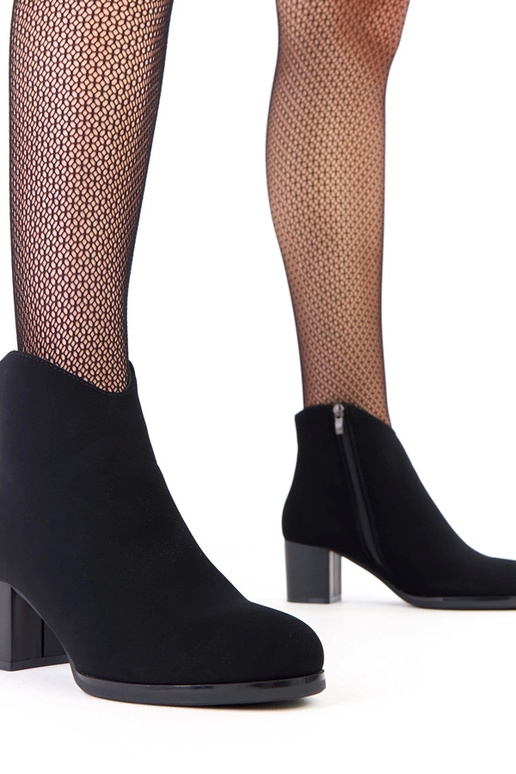 Bottines noires avec un subtil...