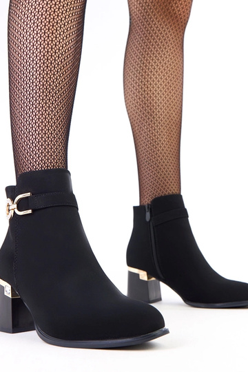 Bottines noires élégantes avec ornements en simili cuir mat Kaletto