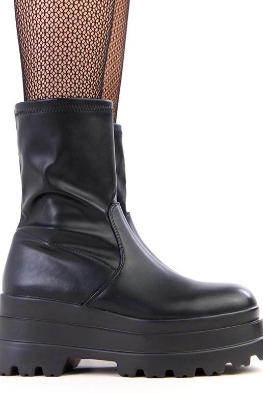 Bottines noires sur plateforme...