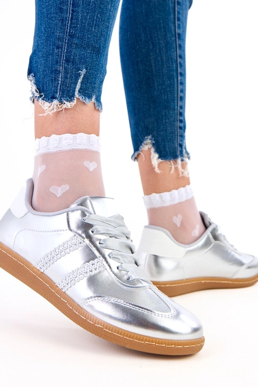 Baskets féminines argentées avec...