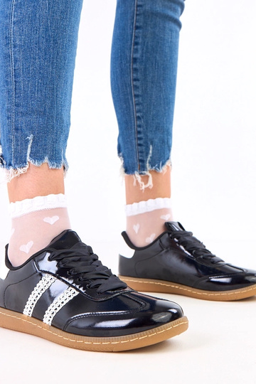 Baskets féminines noires avec lacets en satin Madres 2