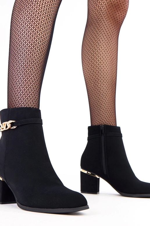 Bottines noires en simili cuir mat...