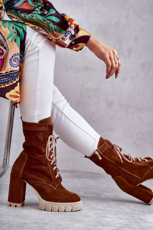 Féminin Chaussures en daim avec une plateforme marron Edna