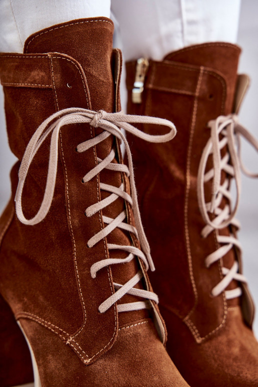 Féminin Chaussures en daim avec une plateforme marron Edna