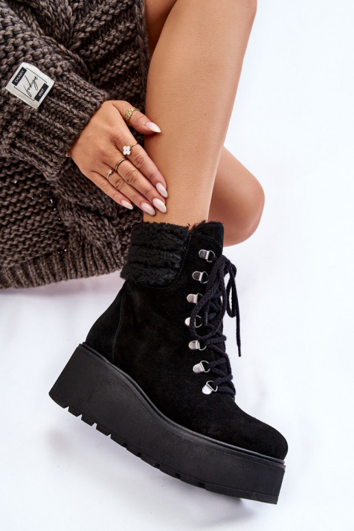 Féminin Chaussures en daim Sur un coin couleur noire Lemar Meniko