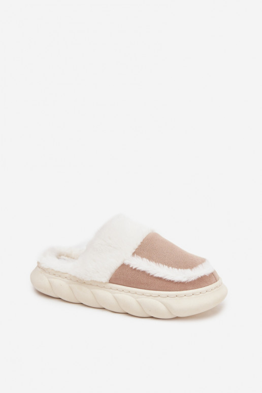 Chaussons Féminin Sur une semelle épaisse avec un manteau de fourrure Vinceza 19952 beige