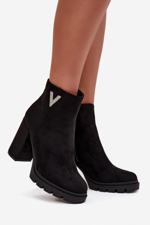 Bottes pour femmes réchauffer avec des talons Avec des décorations Detalem couleur noire Briella Bottes pour femmes réchauffer avec des talons Avec des décorations Detalem couleur noire Briella