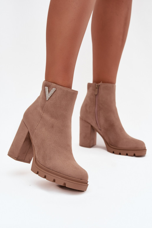 Bottes pour femmes réchauffer avec des talons Avec des décorations Detalem beige Briella Bottes pour femmes réchauffer avec des talons Avec des décorations Detalem beige Briella